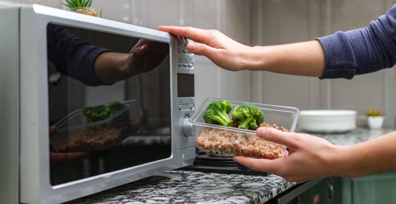 10 Best Caravan Microwaves (2023 Review UK)