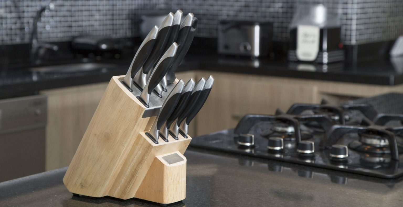 4 Best Knife Block Sets UK (2024 Review) Spruce Up!