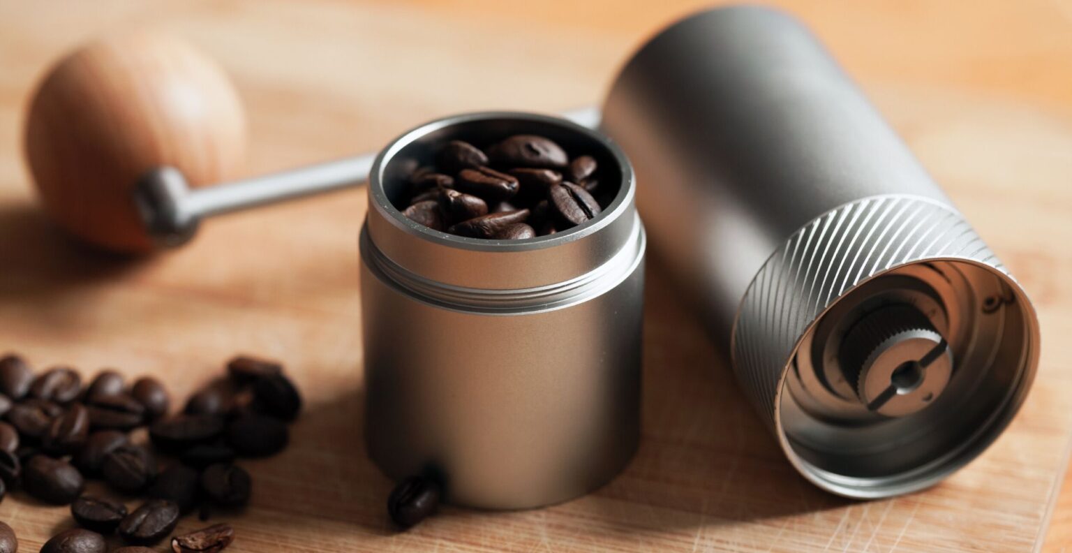5 Best Manual Coffee Grinders UK (2024 Review) Spruce Up!