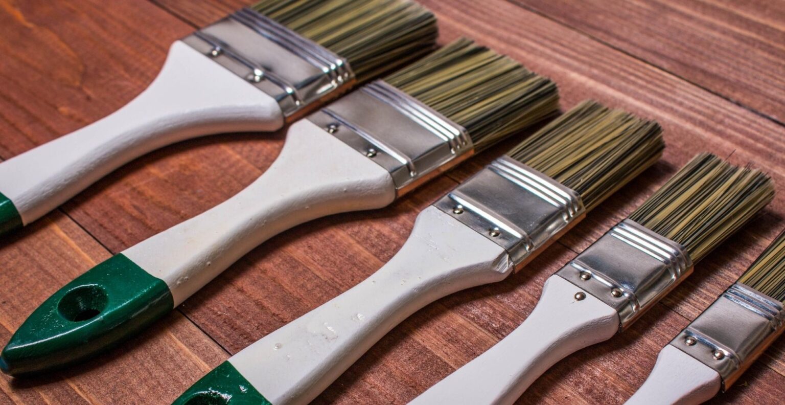 6 Best Paint Brushes UK (2024 Review) Spruce Up!