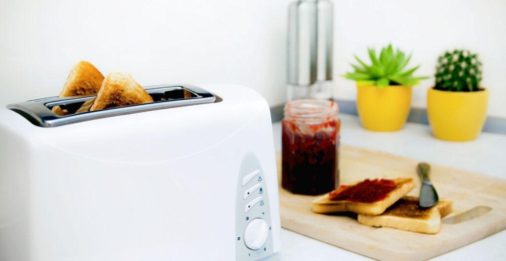 5 Best 2 Slice Toasters UK (2024 Review) Spruce Up!