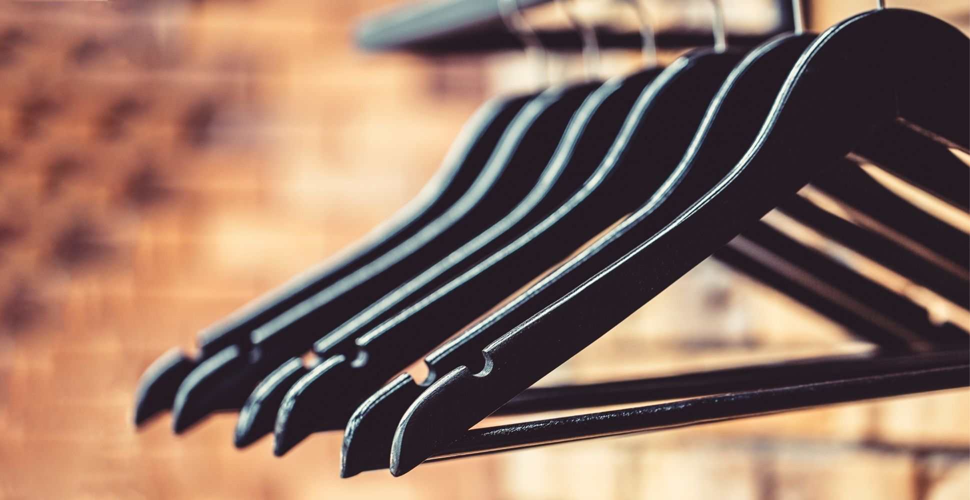 5 Best Coat Hangers UK (2024 Review) | Spruce Up!