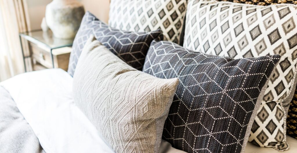 best-decorative-pillows