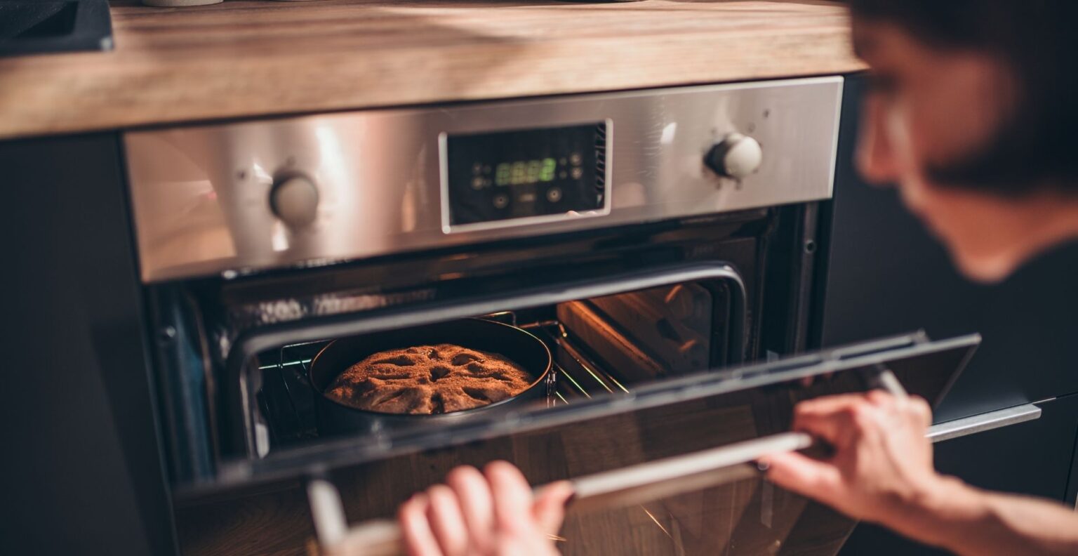 7 Best Oven Liners UK (2024 Review) Spruce Up!