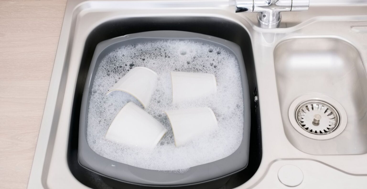 5 Best Washing Up Bowls UK (2024 Review) Spruce Up!