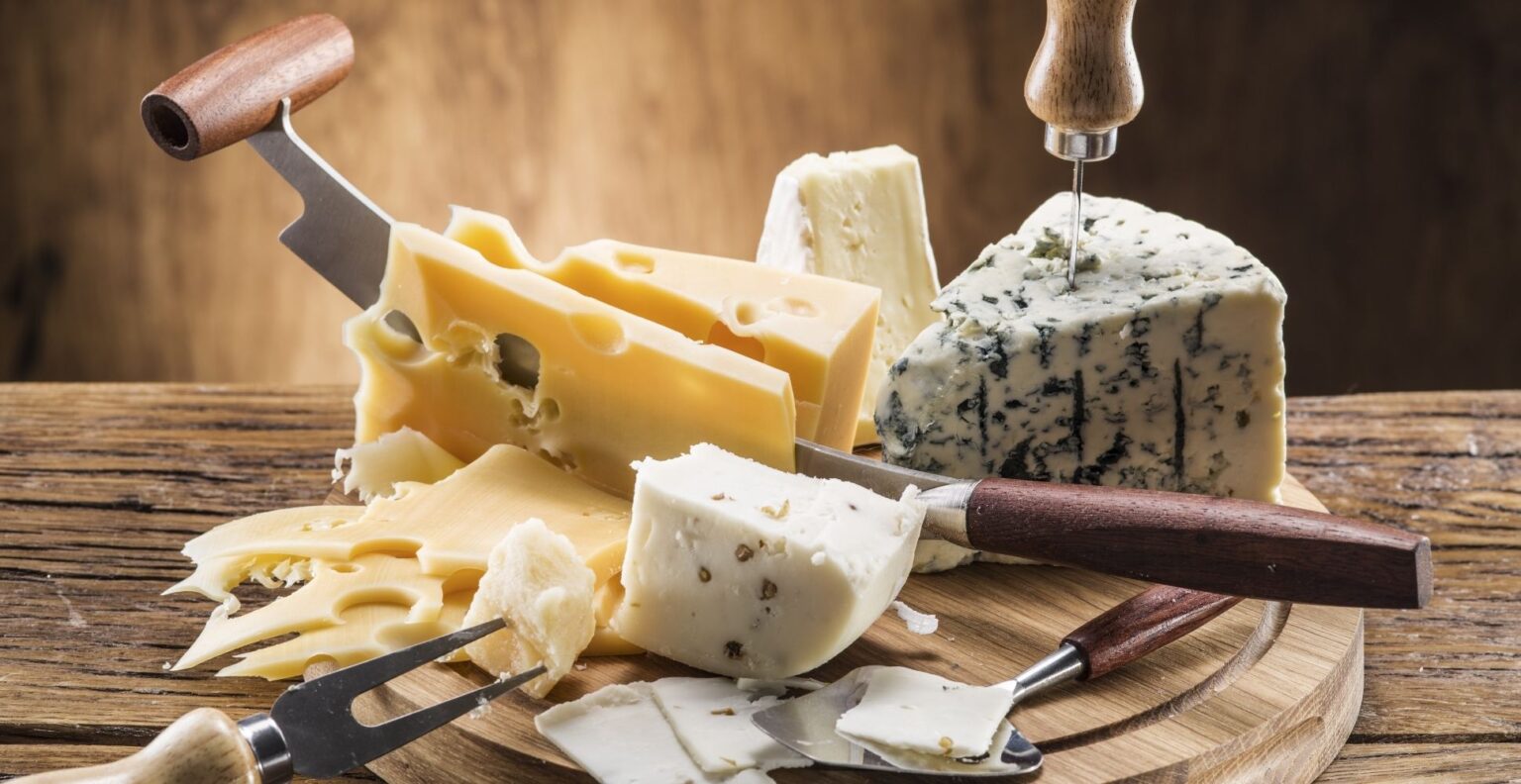 5 Best Cheese Knives UK (2024 Review) Spruce Up!