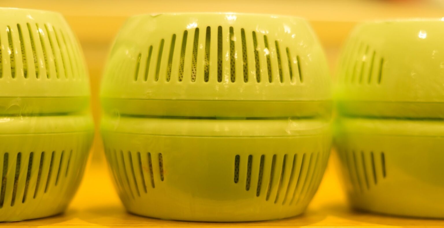 5 Best Fridge Fresheners UK (2024 Review) Spruce Up!