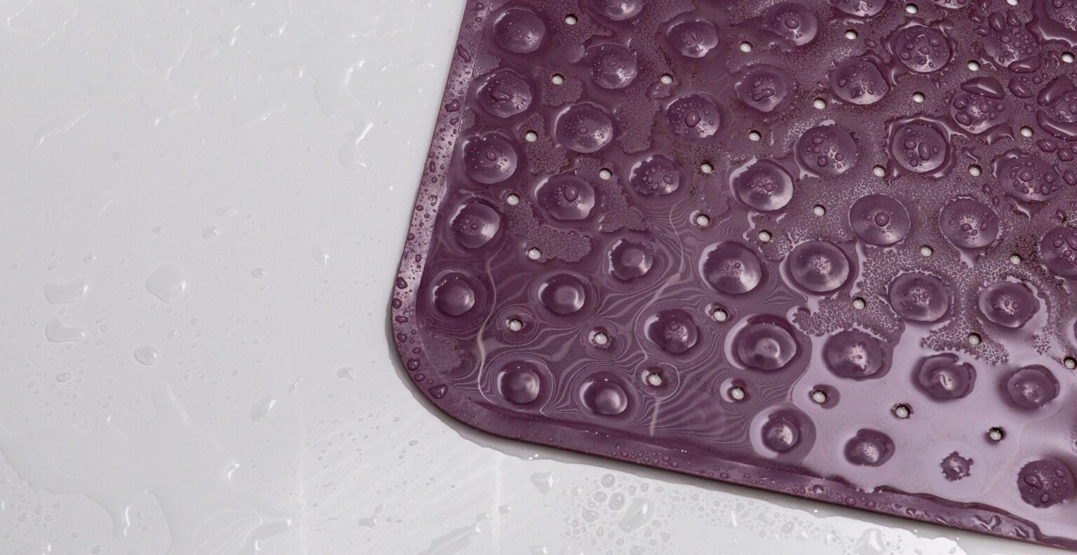 7 Best Shower Mats UK (2024 Review) Spruce Up!