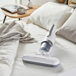 the-best-mattress-vacuum-cleaners Iris Ohyama Quilt IC-FAC4 531346, Anti-dust mite/allergen Vacuum Cleaner for mattresses, Sofas, and Other Fabrics, Cyclone Stream Technology, 14,000 Vibrations/Minute, White
