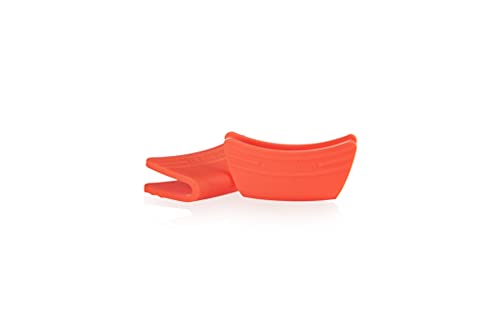 le-creuset-oven-gloves Le Creuset Side Handle Grips, Set of 2, Silicone,